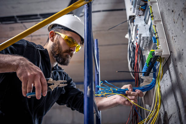 Best Commercial Electrician Services  in Pierson, FL