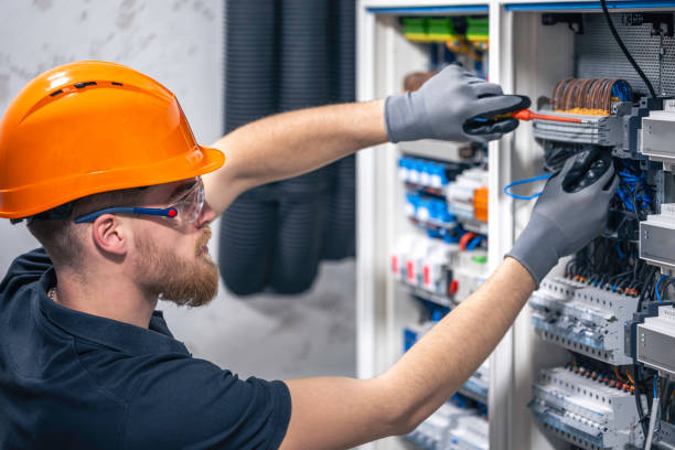 Best Emergency Electrical Repair  in Pierson, FL